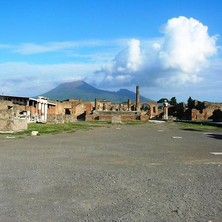 Ferienwohnung Chez Vous Pompei Exterior foto